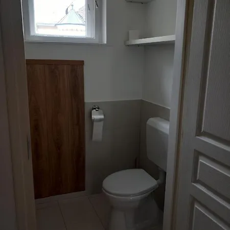 Korvin Plus Apartman Pápa Exterior photo